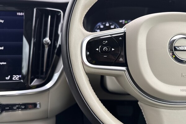 Used Volvo V60 2022 for sale - 76220247: Photo 36