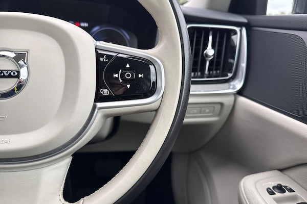 Used Volvo V60 2022 for sale - 76220247: Photo 37