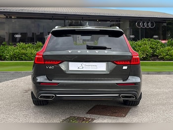 Used Volvo V60 2022 for sale - 76220247: Photo 4