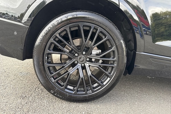 Used Audi Q8 2025 for sale - 75556923: Photo 11