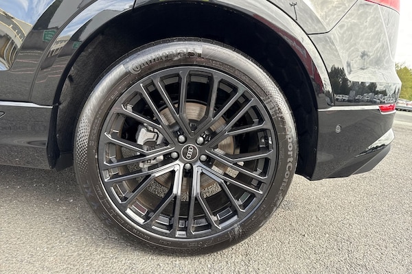 Used Audi Q8 2025 for sale - 75556923: Photo 12