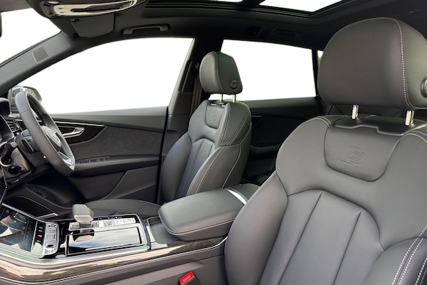 Used Audi Q8 2025 for sale - 75556923: Photo 15