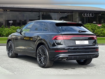 Used Audi Q8 2025 for sale - 75556923: Photo