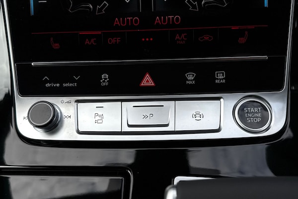 Used Audi Q8 2025 for sale - 75556923: Photo 44
