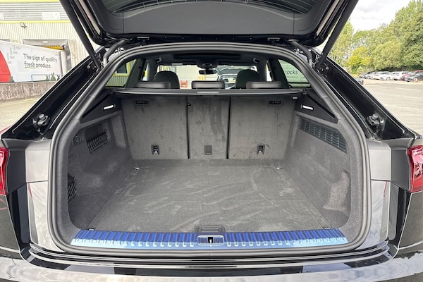 Used Audi Q8 2025 for sale - 75556923: Photo 6