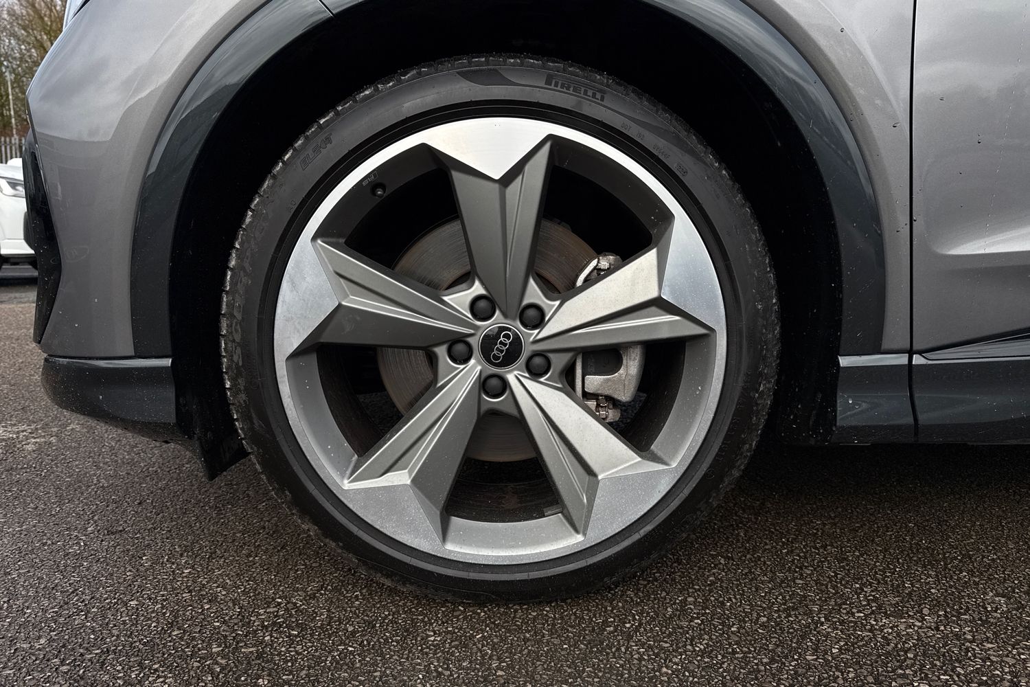 Used Audi Q4 e-tron 2025 for sale - 77787510: Photo 11