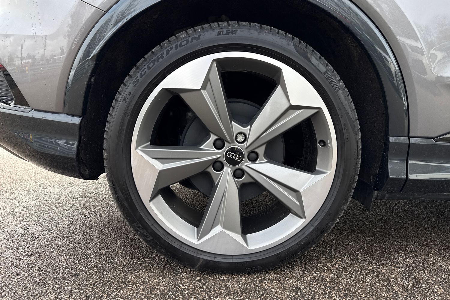 Used Audi Q4 e-tron 2025 for sale - 77787510: Photo 12