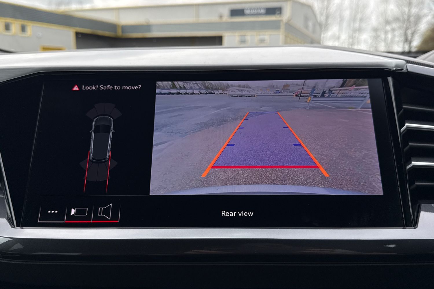 Used Audi Q4 e-tron 2025 for sale - 77787510: Photo 40