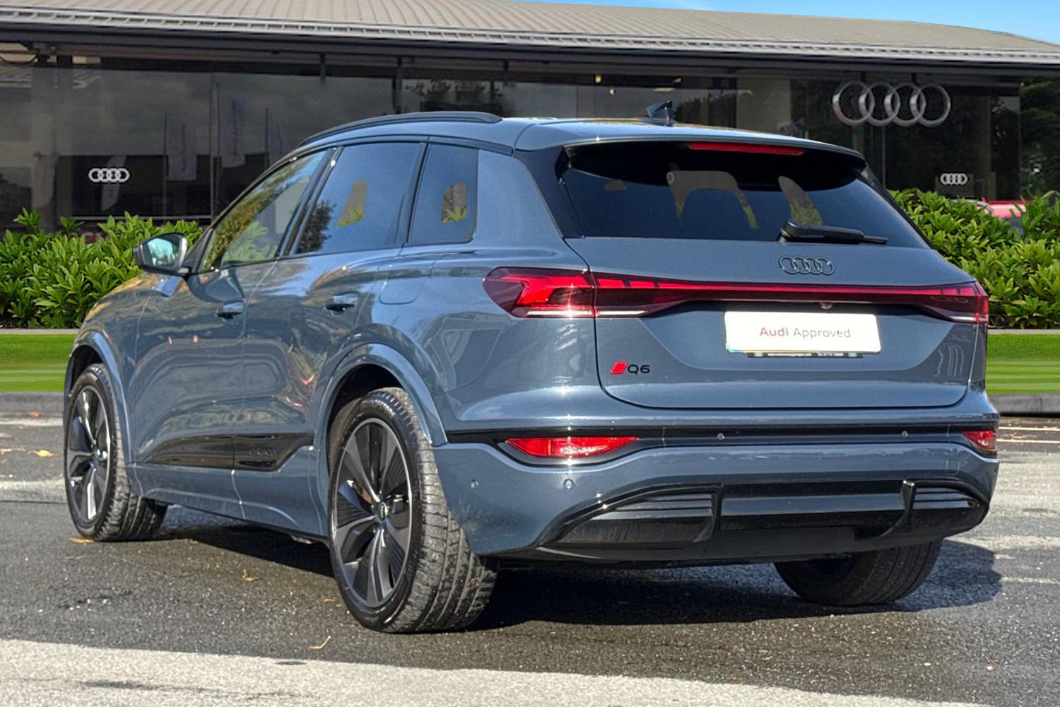 Used Audi Q6 e-tron 2024 for sale - 76411689: Photo 2