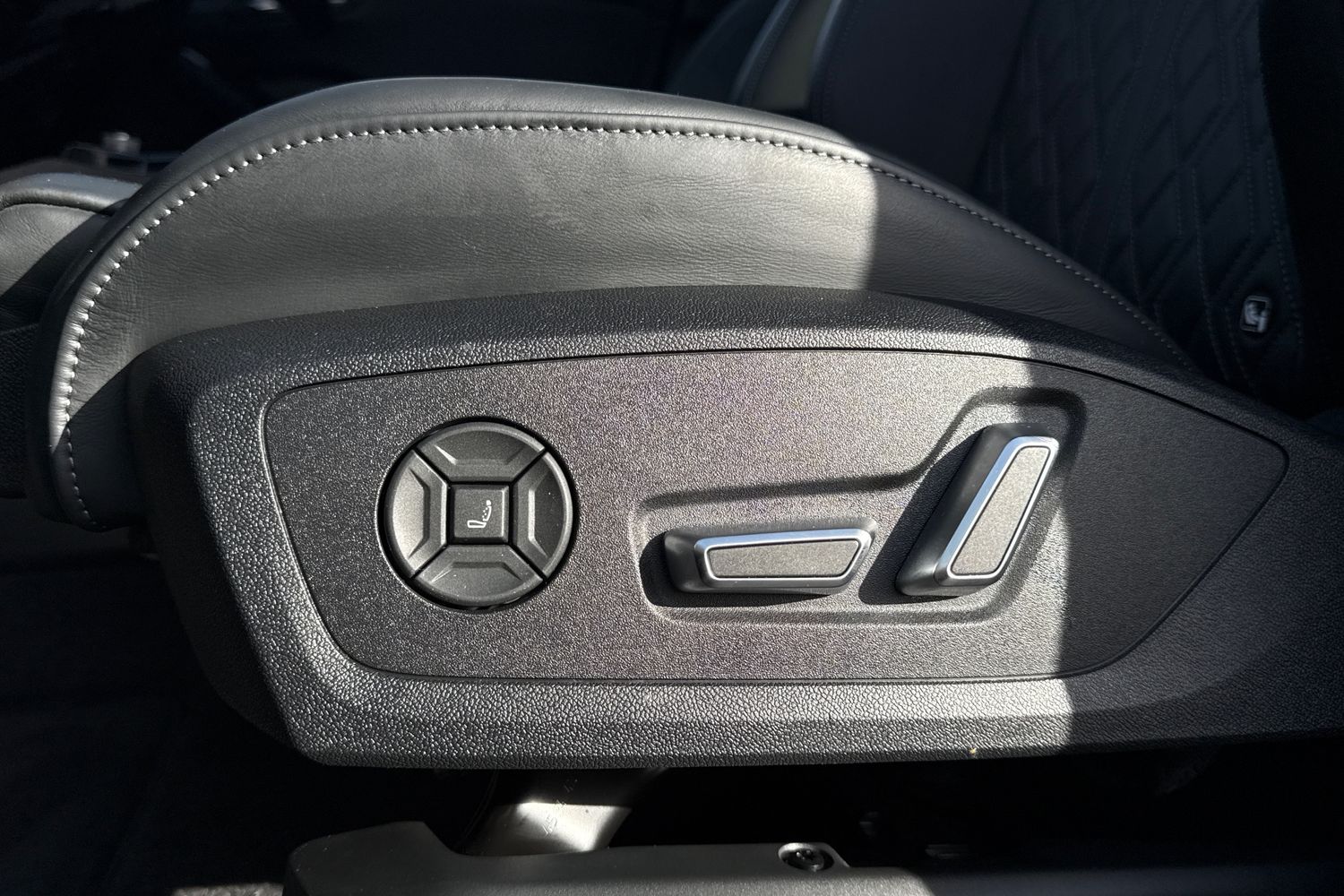 Used Audi Q6 e-tron 2024 for sale - 76411689: Photo 43