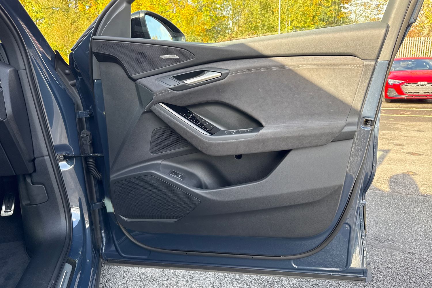 Used Audi Q6 e-tron 2024 for sale - 76411689: Photo 46