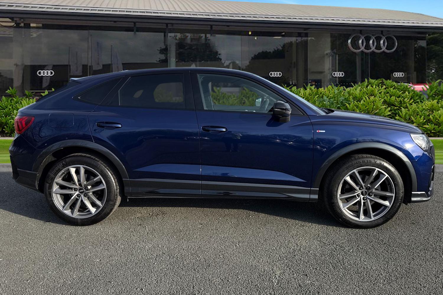 Used Audi Q3 2023 for sale - 77951776: Photo 3