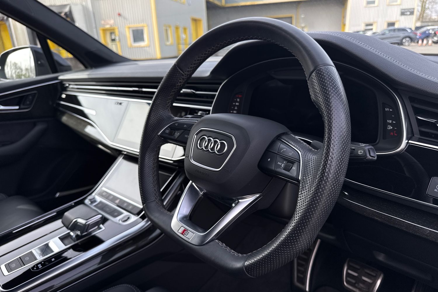 Used Audi Q7 2023 for sale - 77973481: Photo 50