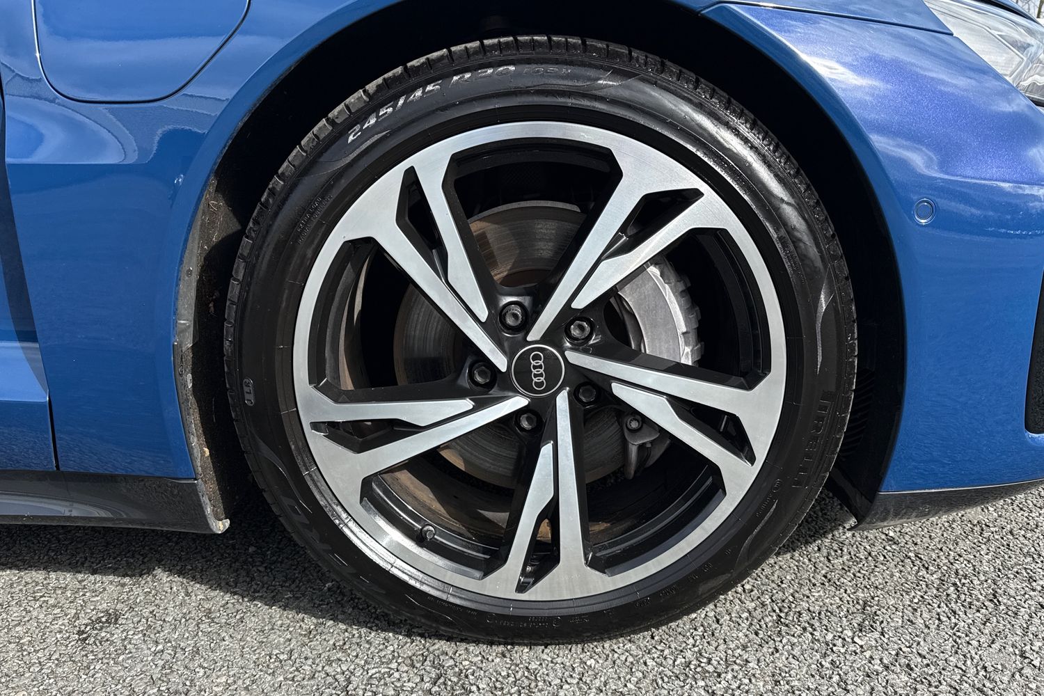 Used Audi e-tron GT 2022 for sale - 77829344: Photo 10