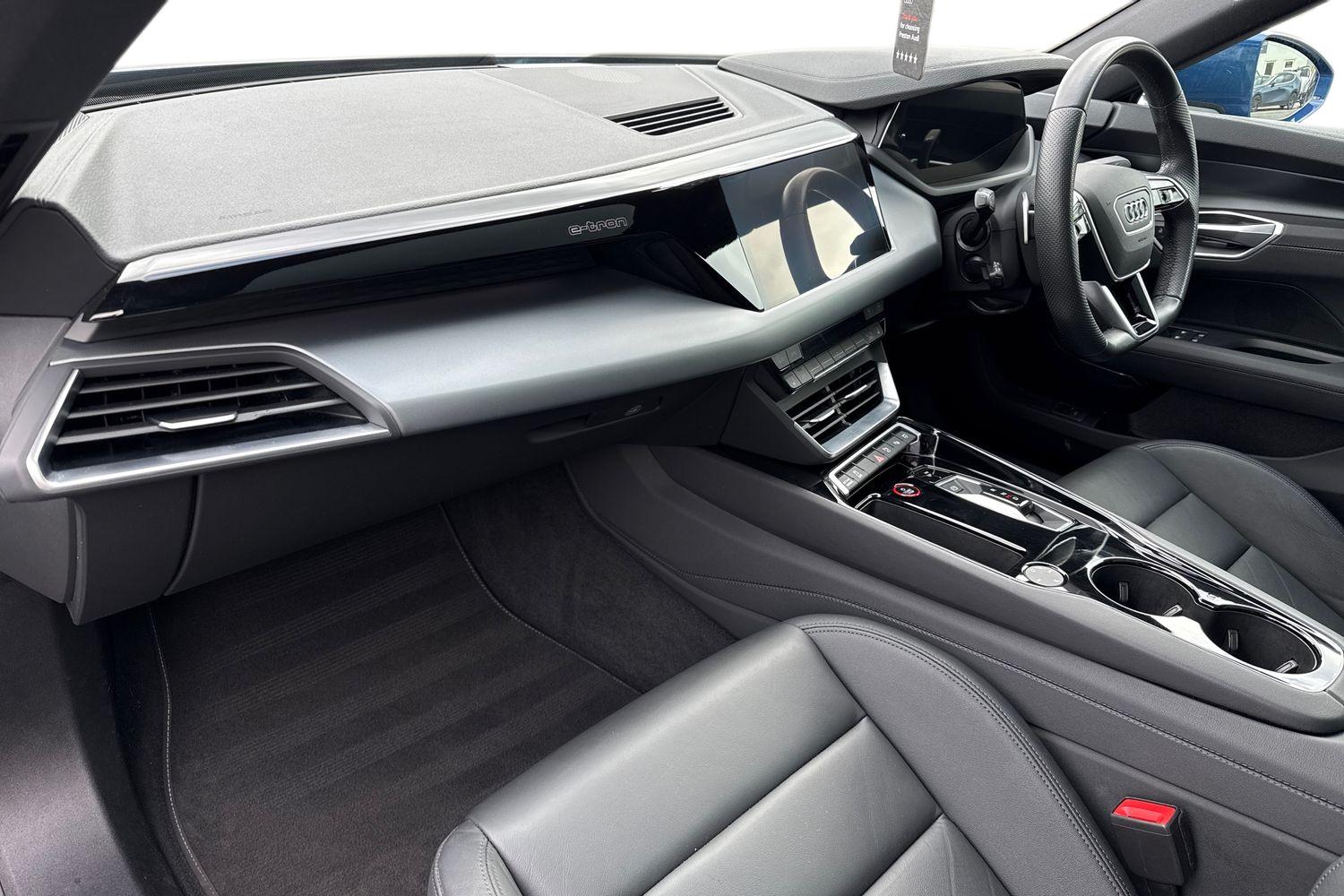 Used Audi e-tron GT 2022 for sale - 77829344: Photo 15