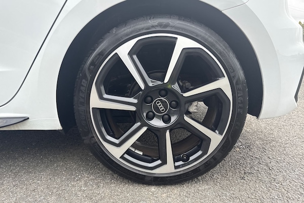 Used Audi A1 2023 for sale - 76250653: Photo 12