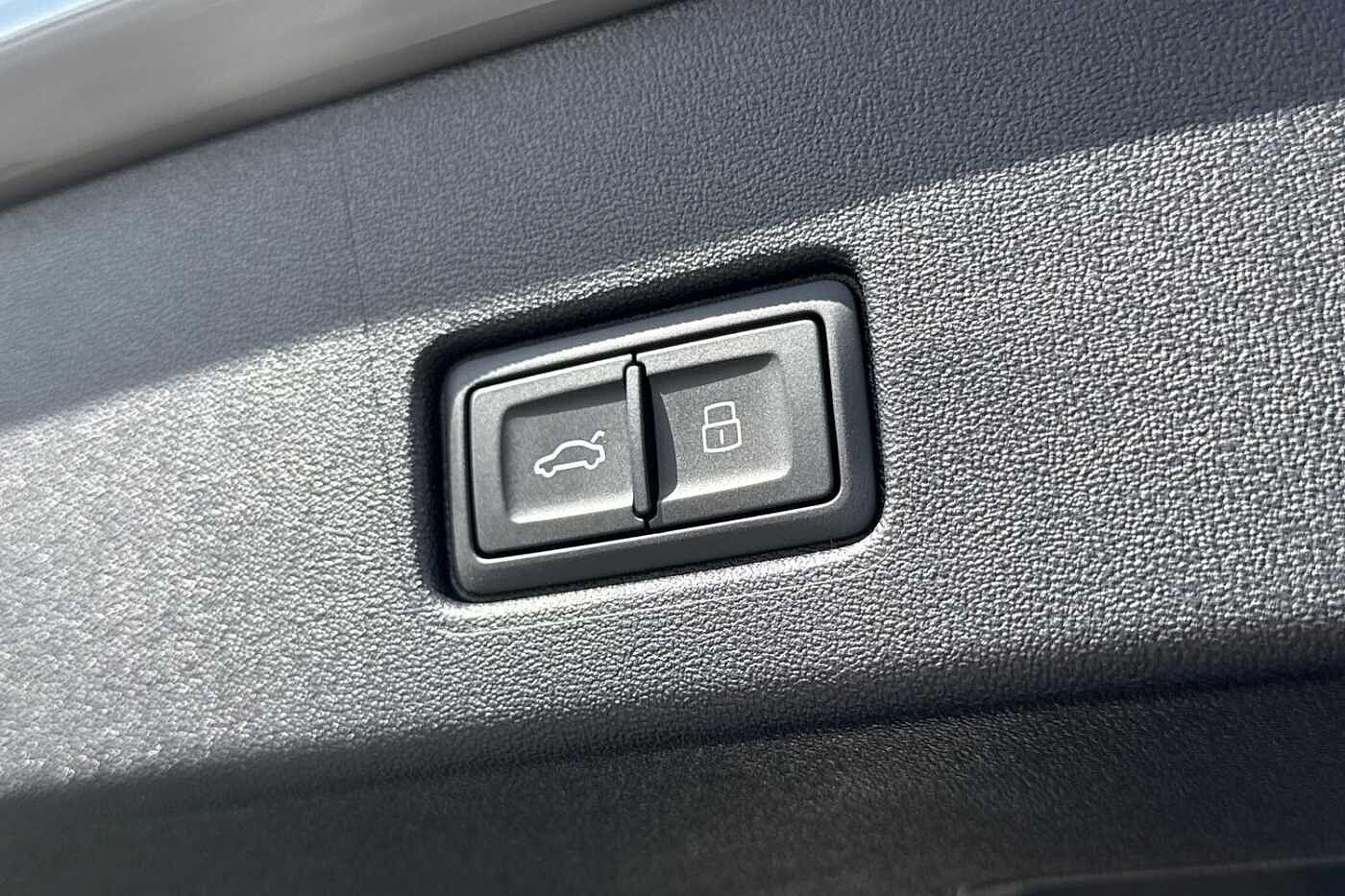 Used Audi Q4 e-tron 2024 for sale - 76654216: Photo 40