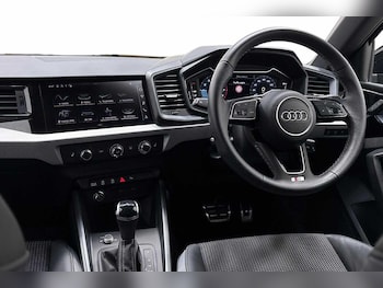 Used Audi A1 2025 for sale - 76250597: Photo 2