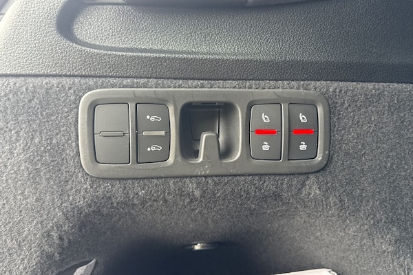 Used Audi Q7 2025 for sale - 76250642: Photo 37