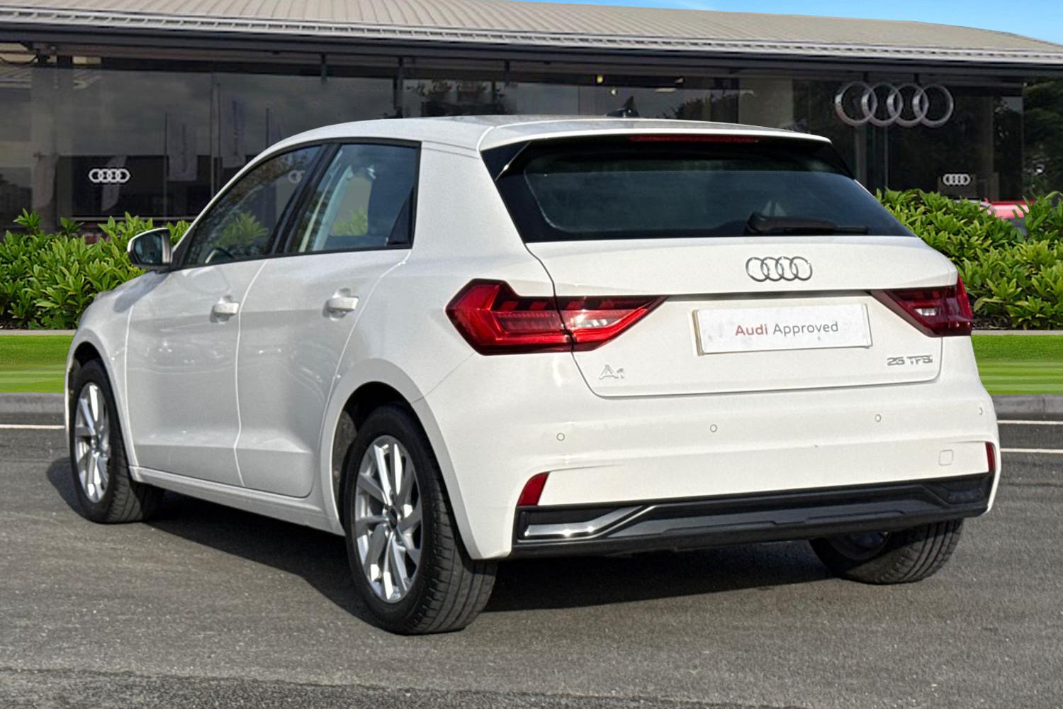 Used Audi A1 2023 for sale - 77589582: Photo 2