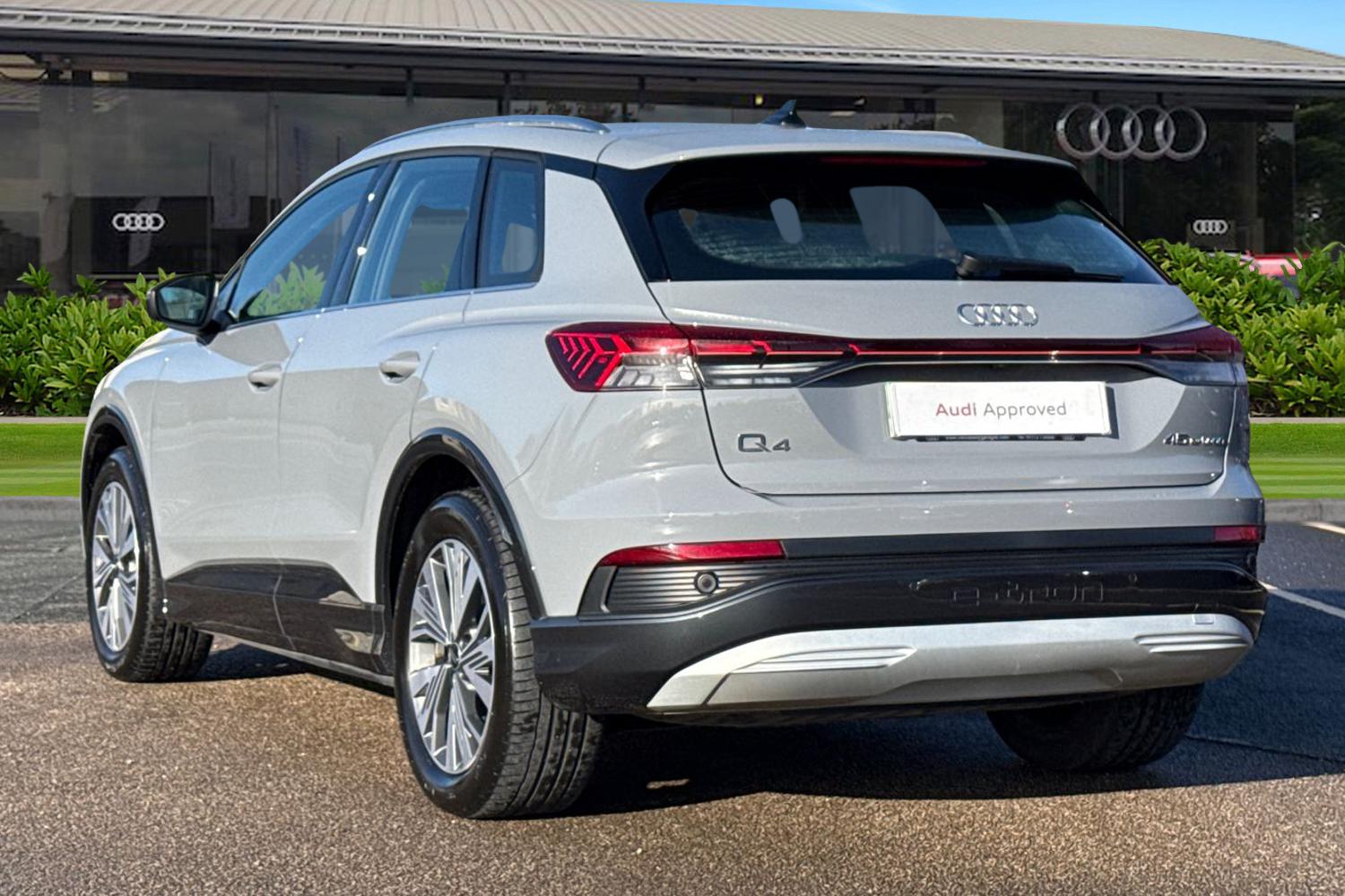 Used Audi Q4 e-tron 2024 for sale - 77733628: Photo 2