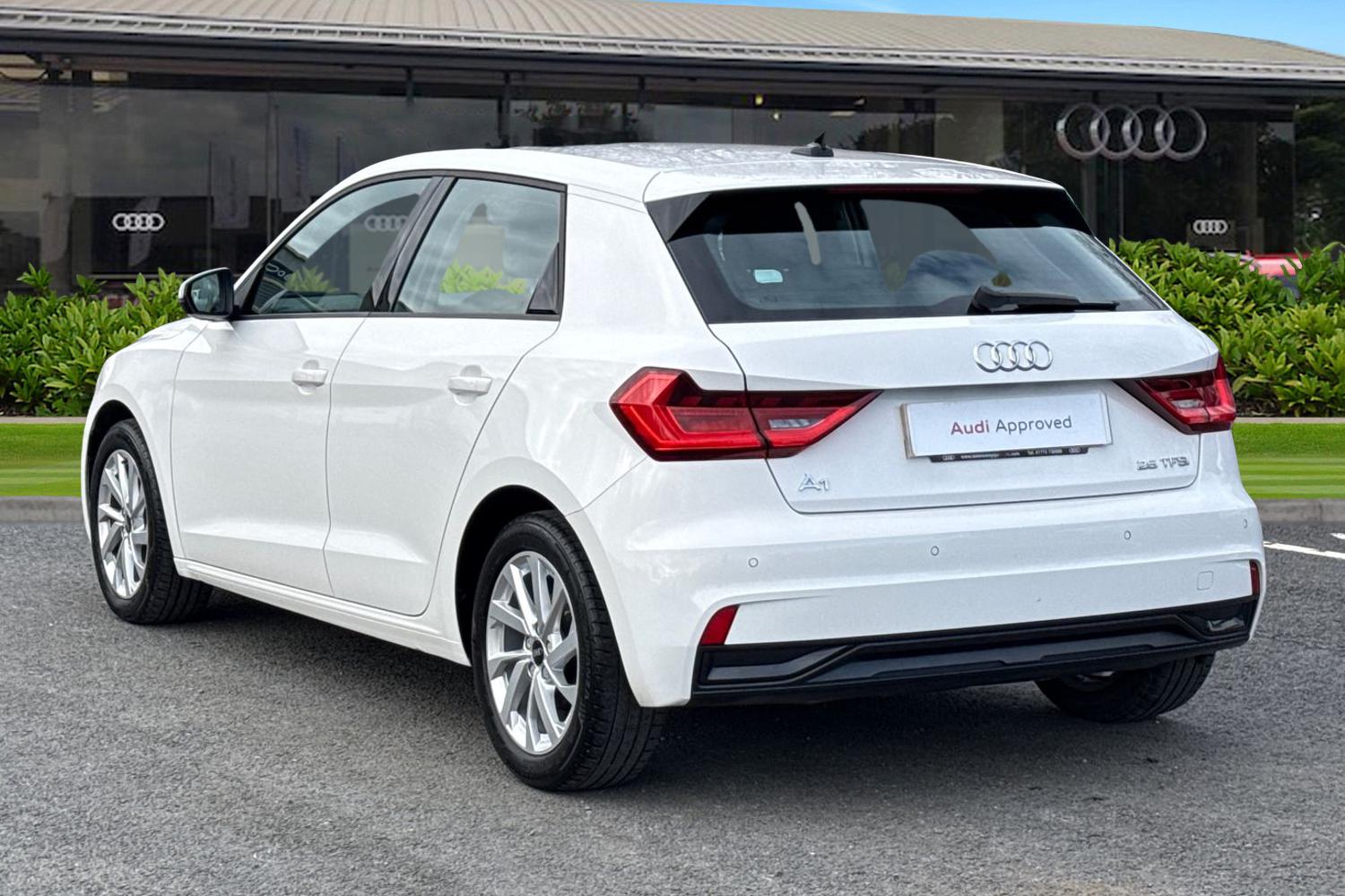 Used Audi A1 2023 for sale - 77886510: Photo 2
