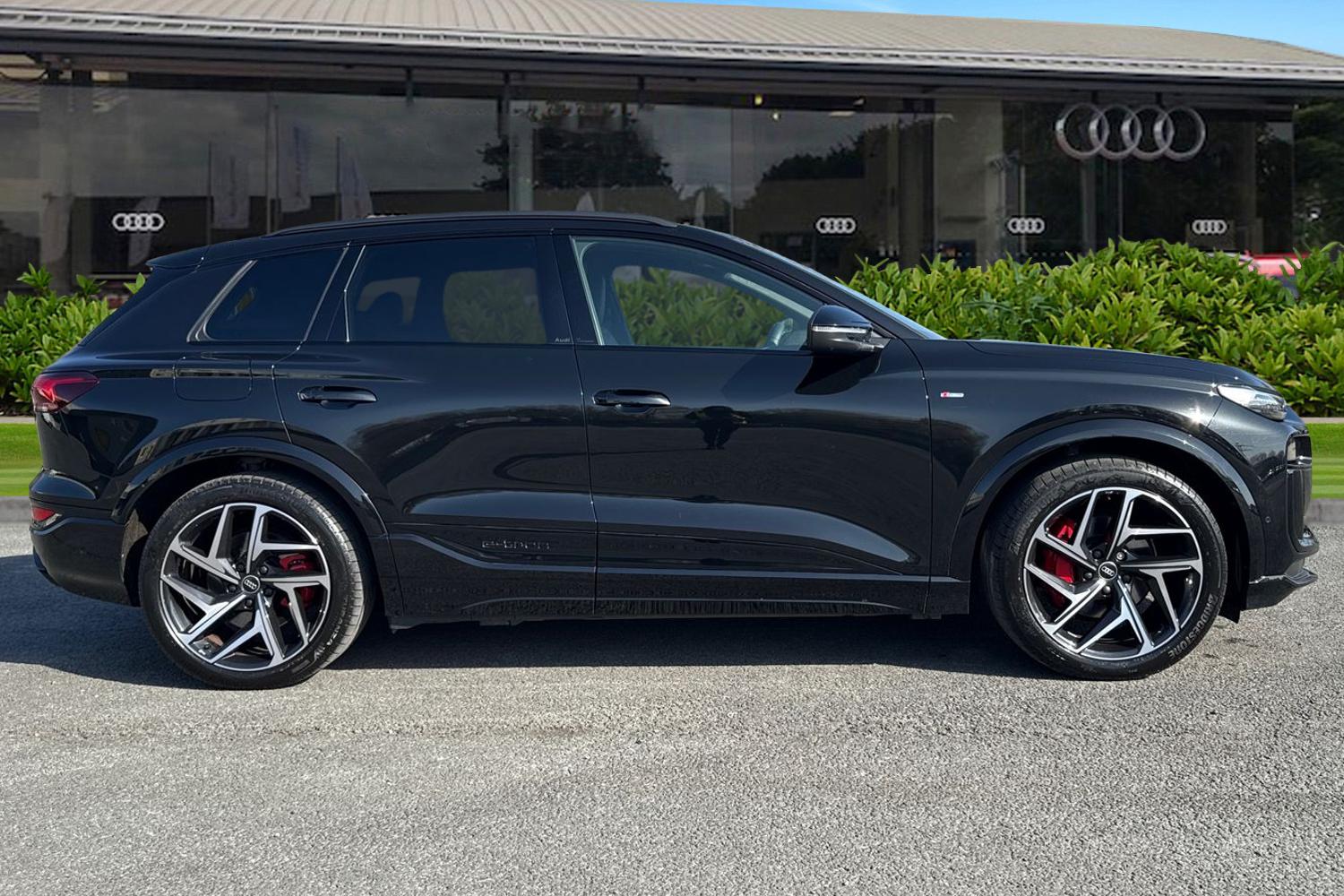 Used Audi Q6 e-tron 2025 for sale - 78163460: Photo 3