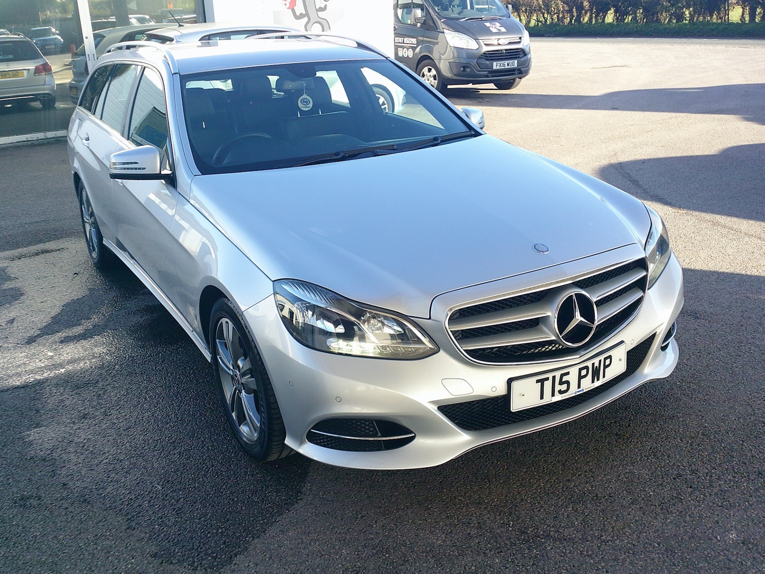 Used Mercedes-Benz E Class 2013 for sale - 77951053: Photo 15