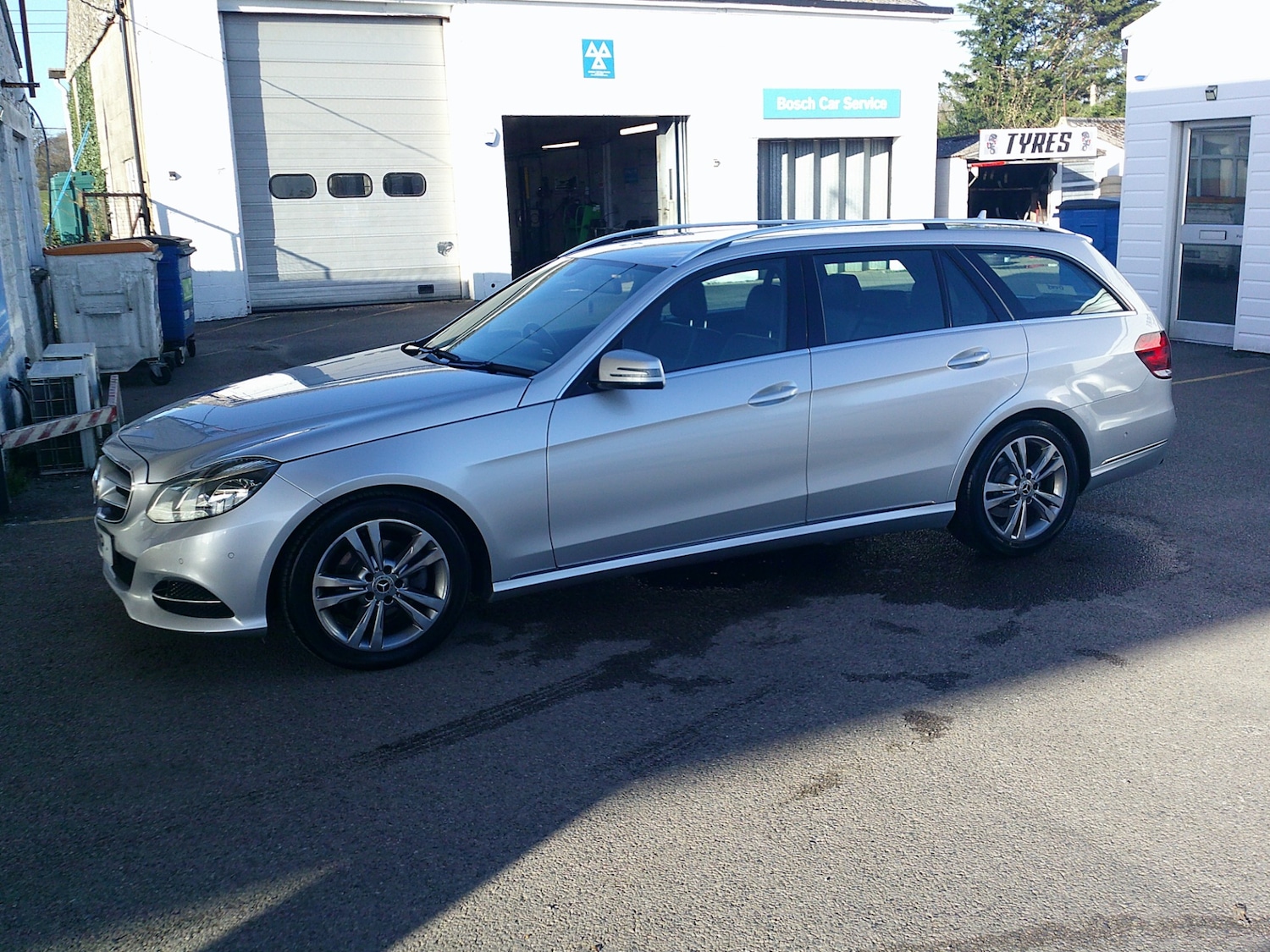Used Mercedes-Benz E Class 2013 for sale - 77951053: Photo 2