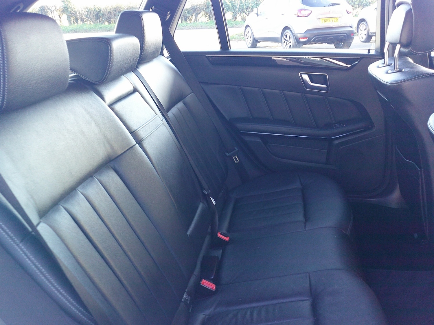 Used Mercedes-Benz E Class 2013 for sale - 77951053: Photo 21