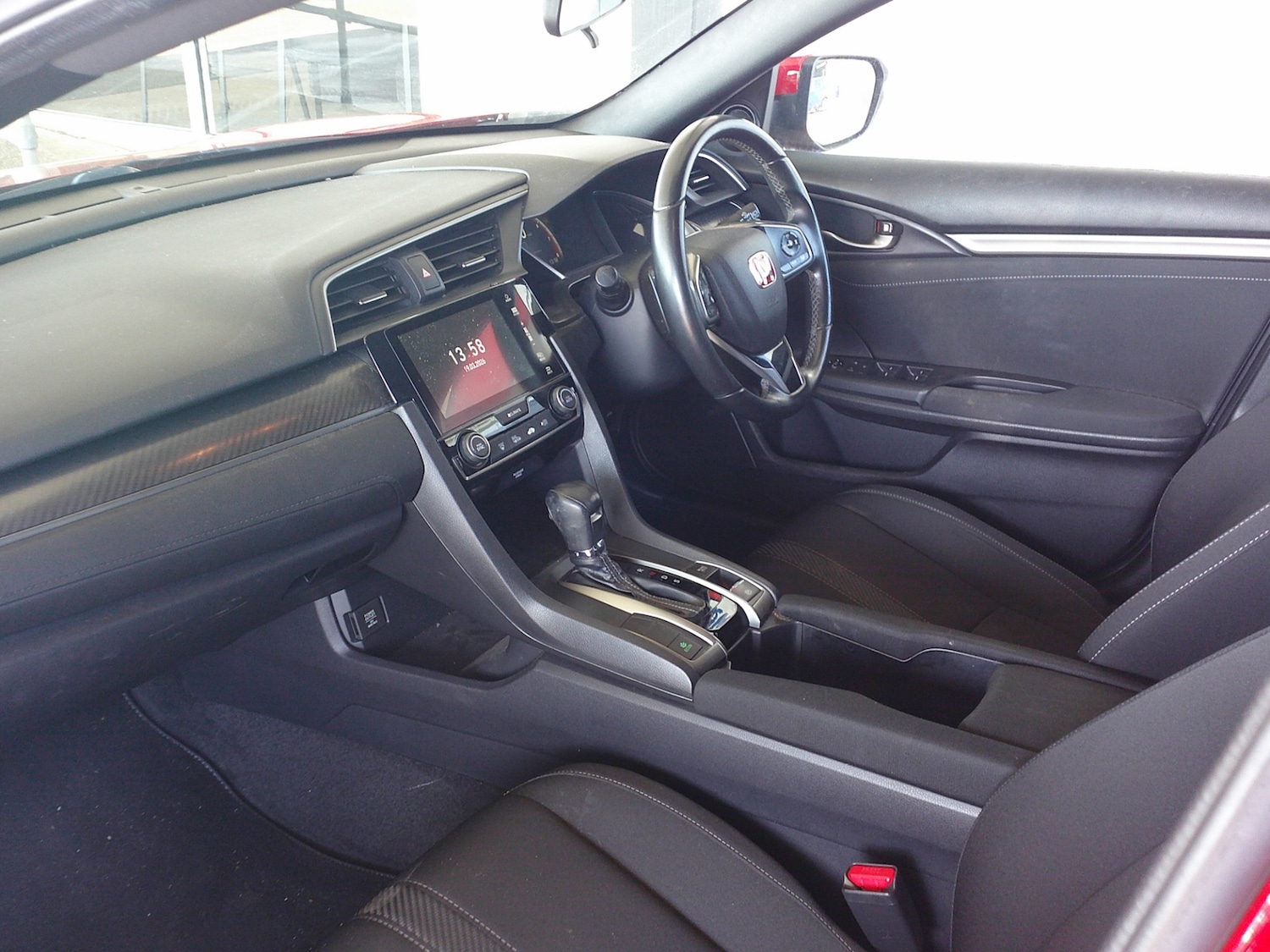 Used Honda Civic 2017 for sale - 77902385: Photo 6