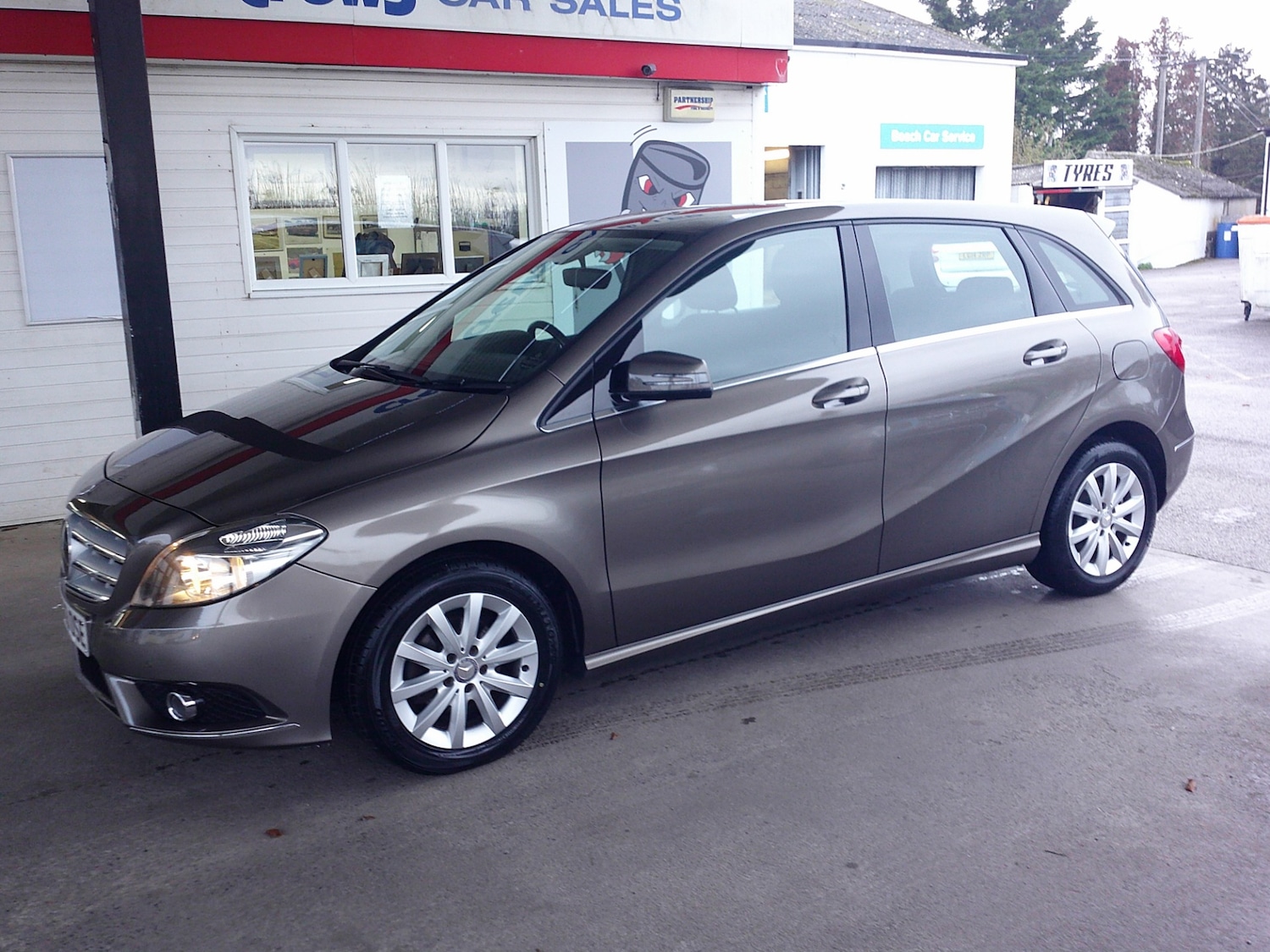 Used Mercedes-Benz B Class 2013 for sale - 76436441: Photo 2