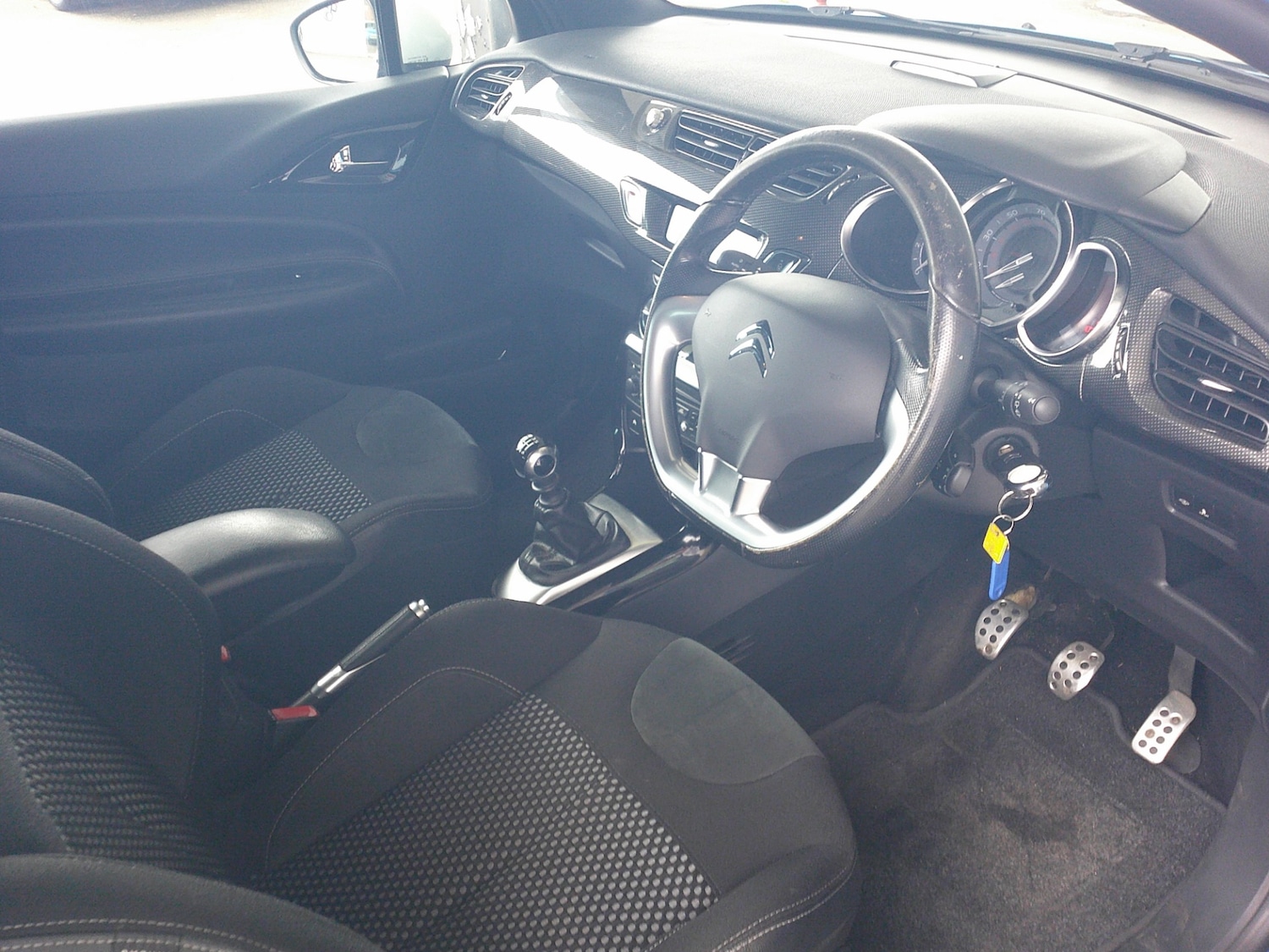 Used Citroen DS3 2011 for sale - 76262947: Photo 15