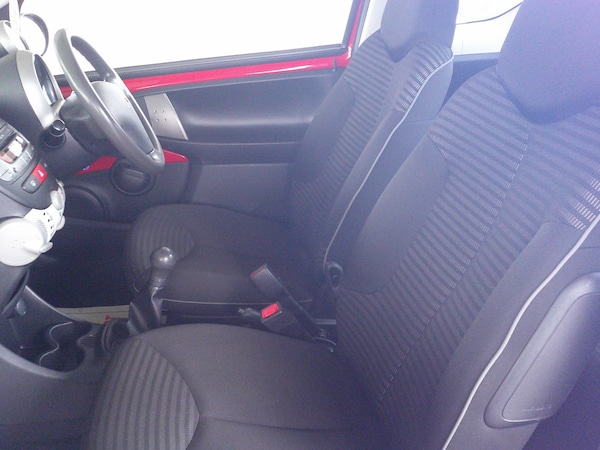 Used Peugeot 107 2014 for sale - 76286801: Photo 6