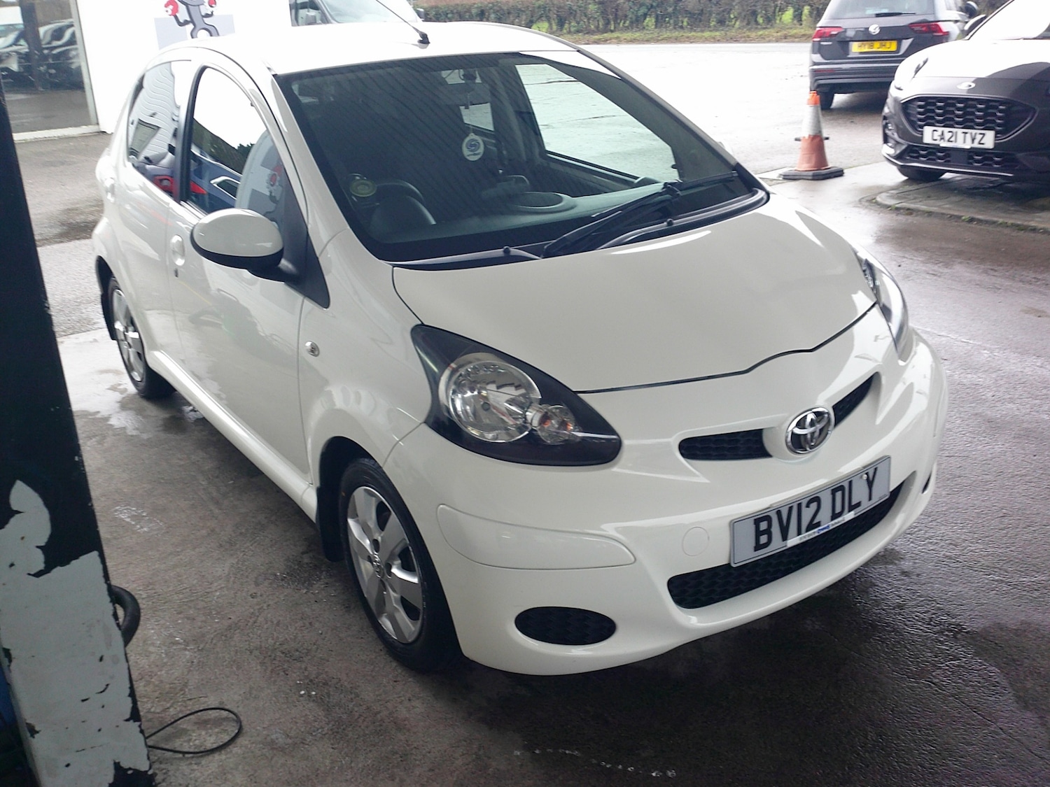 Used Toyota AYGO 2012 for sale - 76576975: Photo 12