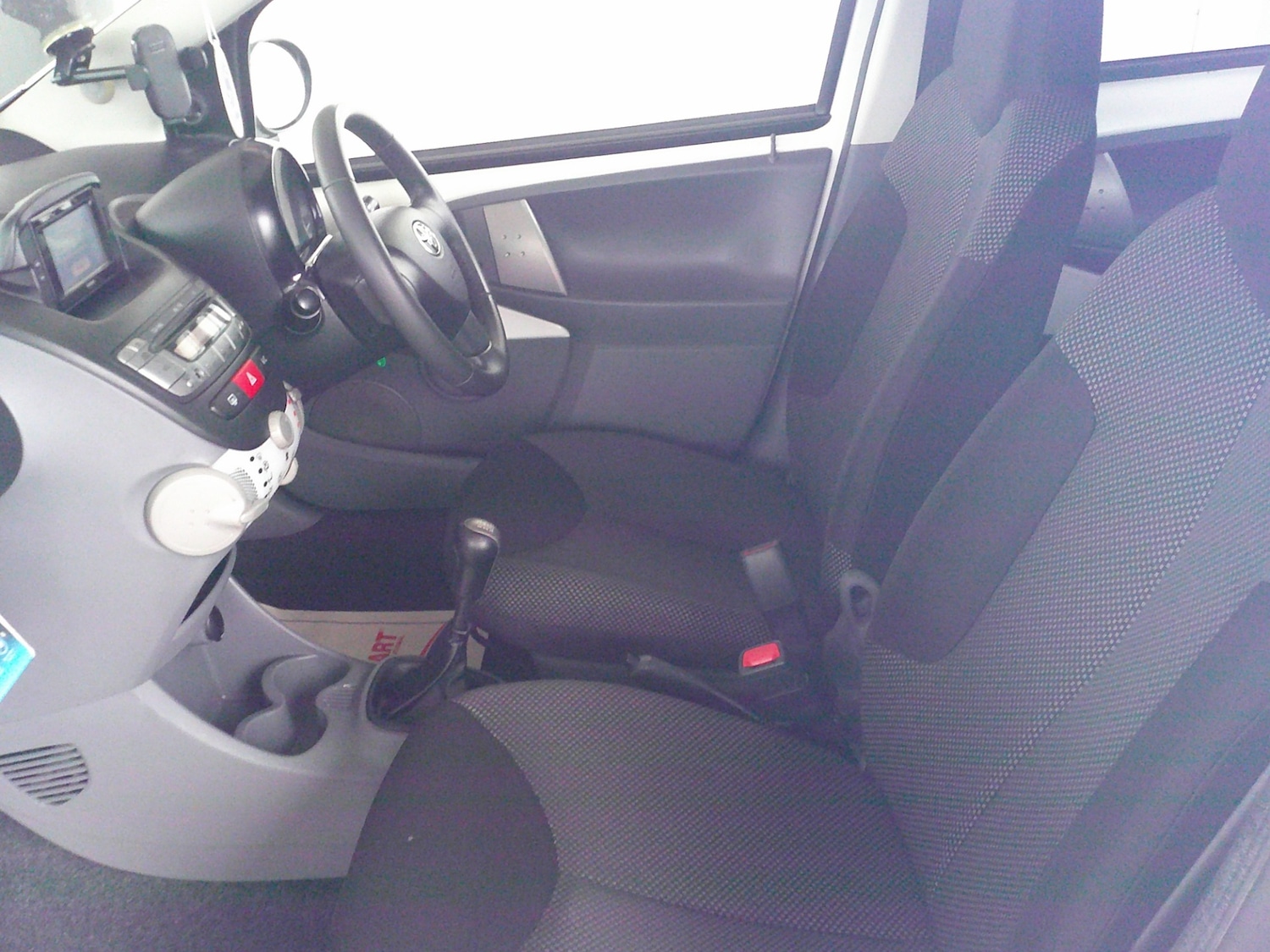 Used Toyota AYGO 2012 for sale - 76576975: Photo 5