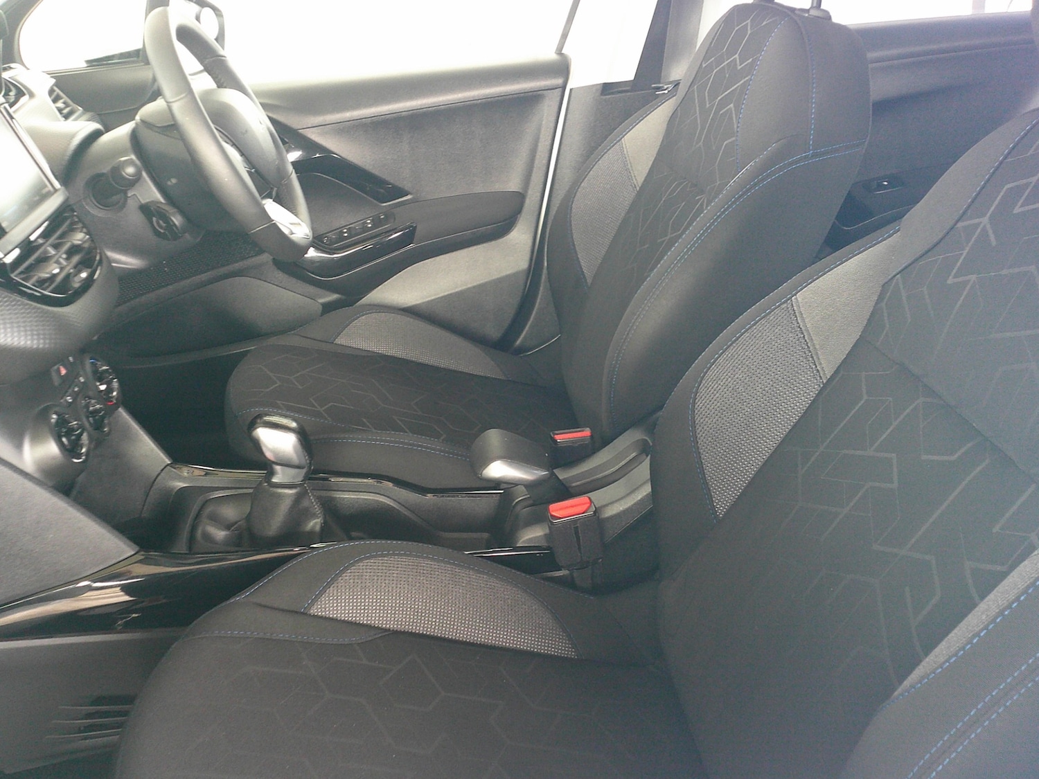 Used Peugeot 2008 2019 for sale - 77474783: Photo 6