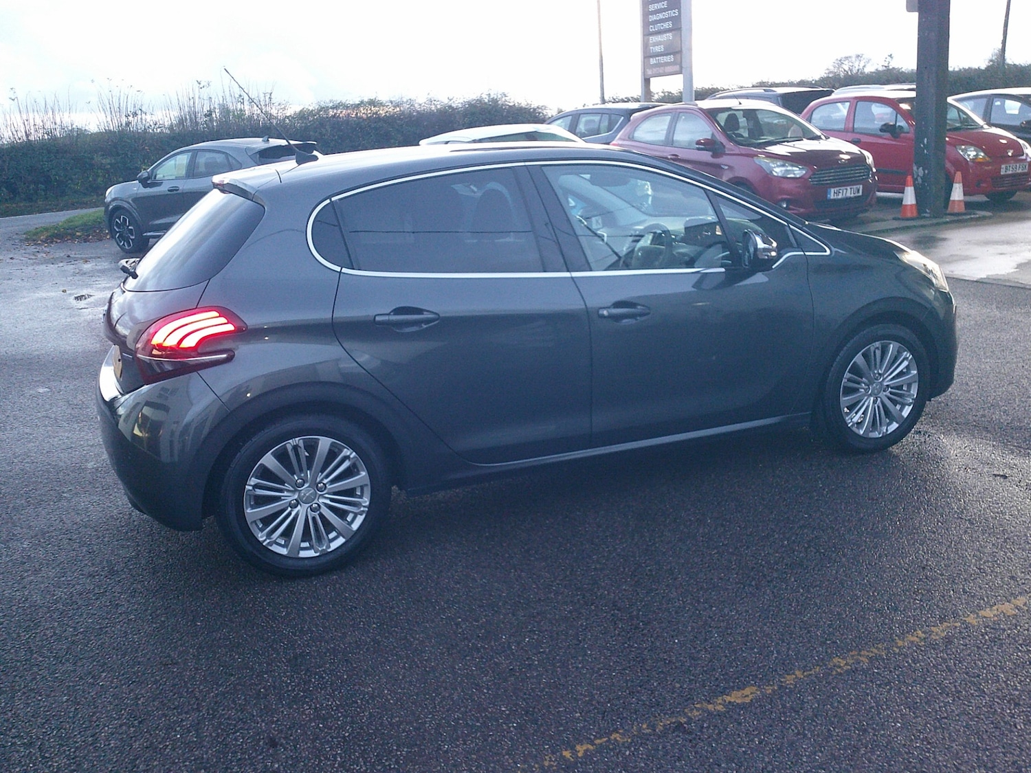 Used Peugeot 208 2016 for sale - 76466141: Photo 13