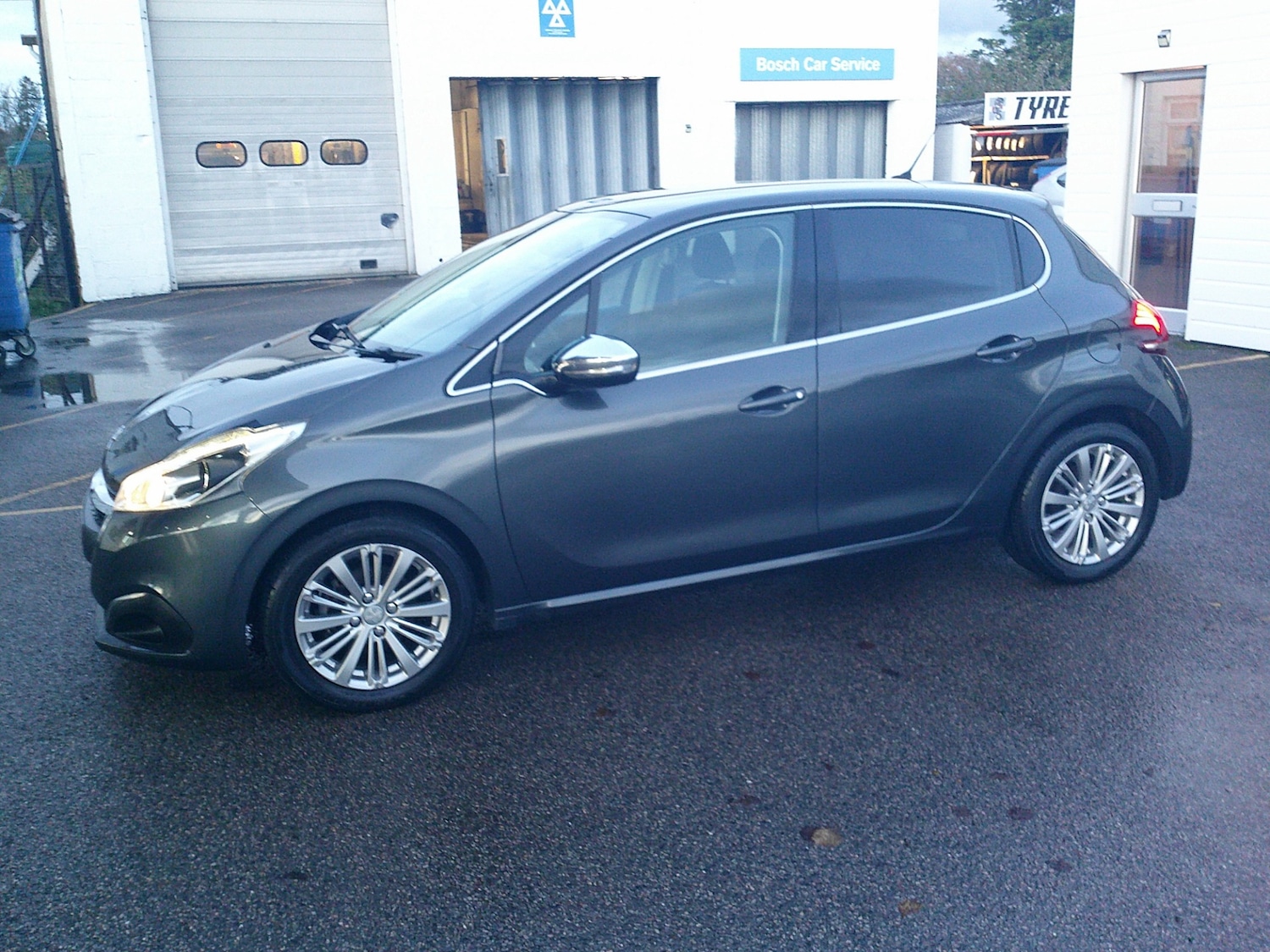 Used Peugeot 208 2016 for sale - 76466141: Photo 26