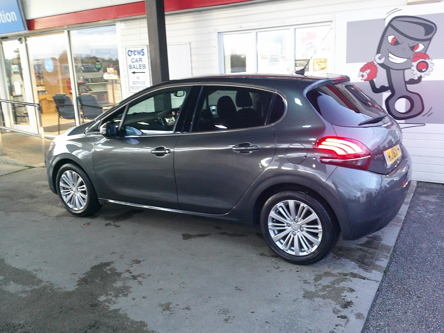 Used Peugeot 208 2016 for sale - 76466141: Photo 3