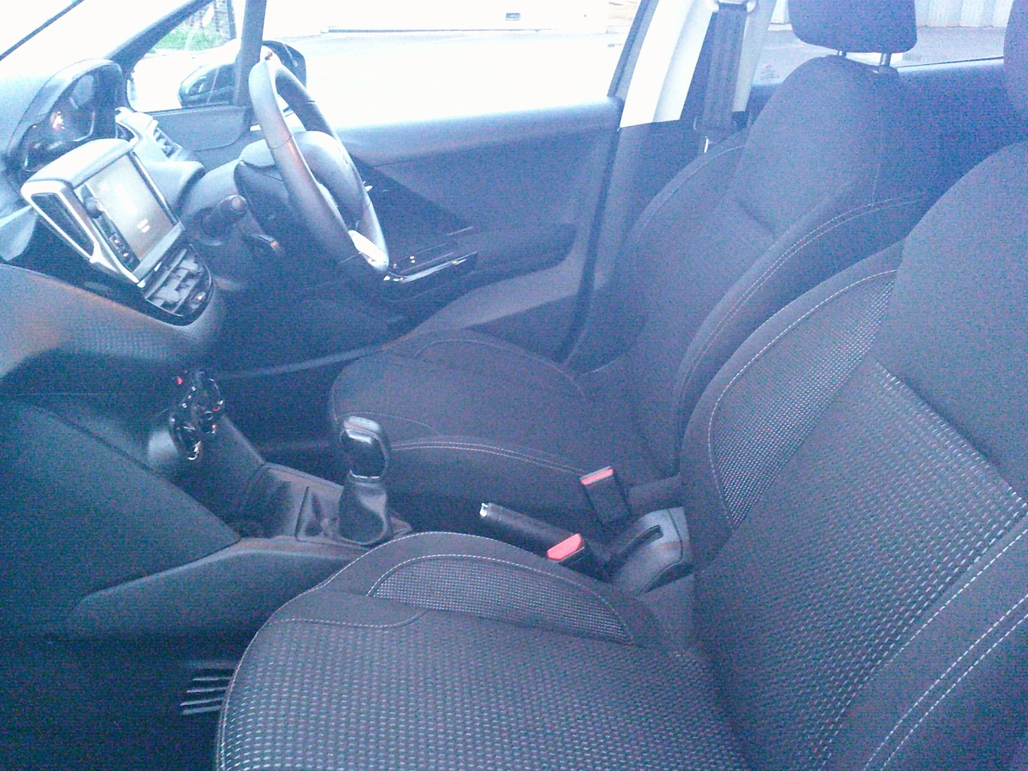 Used Peugeot 208 2016 for sale - 76466141: Photo 6