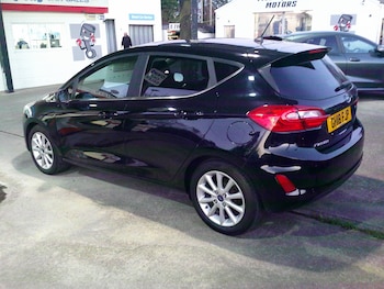 Used Ford Fiesta 2018 for sale - 78064199: Photo