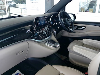 Used Mercedes-Benz V-Class 2023 for sale - 78178069: Photo