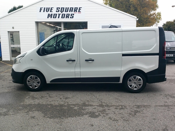 Used Renault Trafic 2018 for sale - 76252782: Photo 2