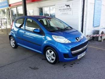 2010 (60) - 1.0 Millesim 5dr