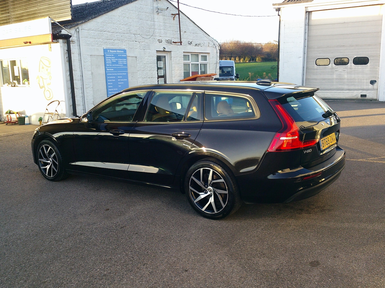 Used Volvo V60 2020 for sale - 76589062: Photo 3