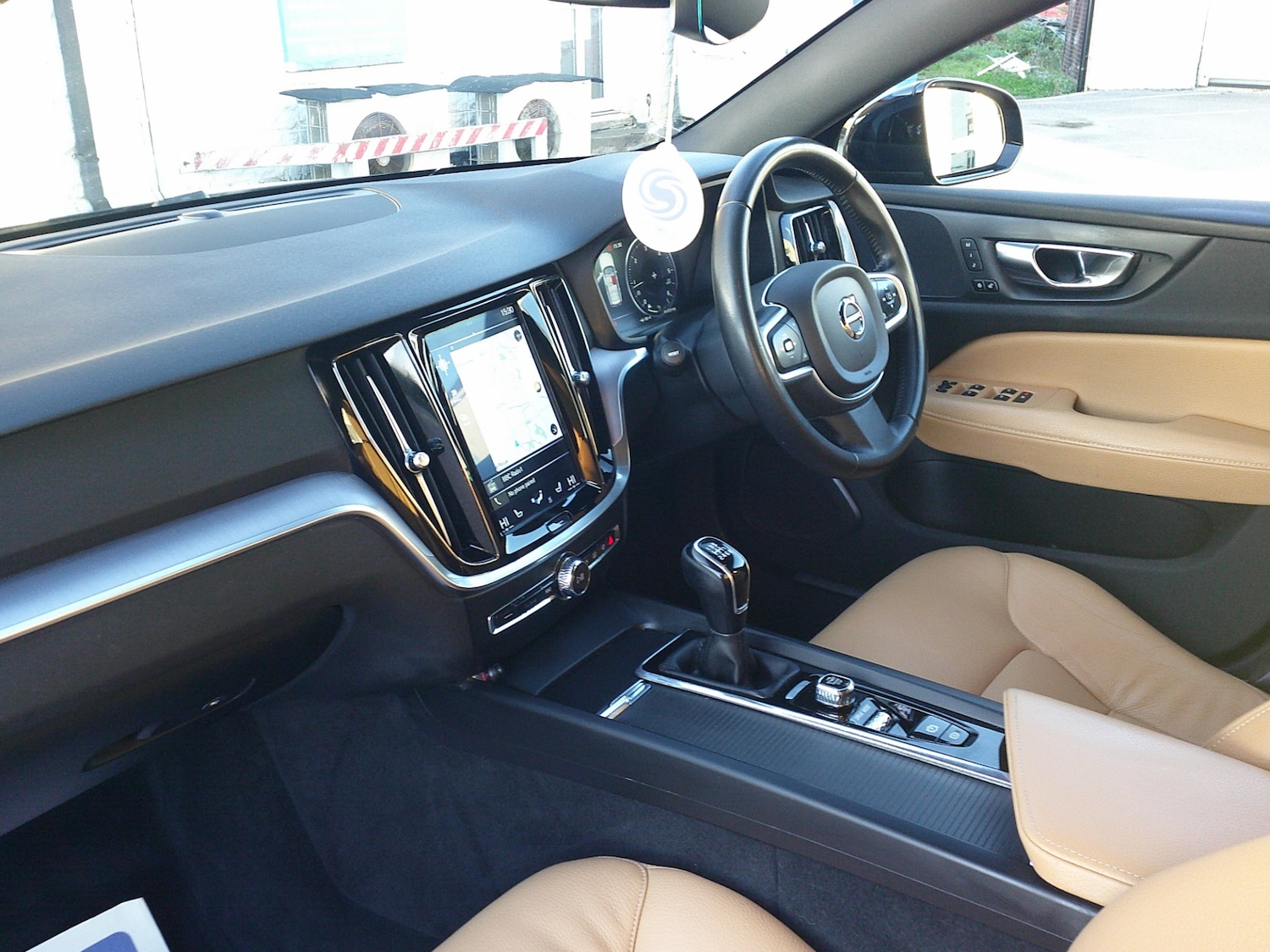 Used Volvo V60 2020 for sale - 76589062: Photo 5