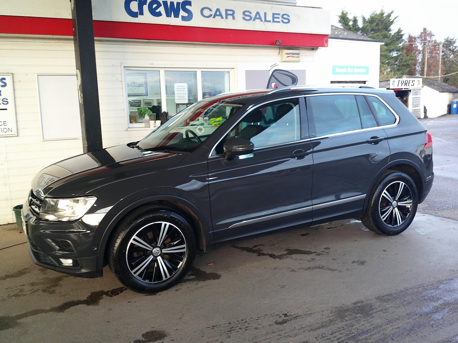 Used Volkswagen Tiguan 2018 for sale - 76625410: Photo 2