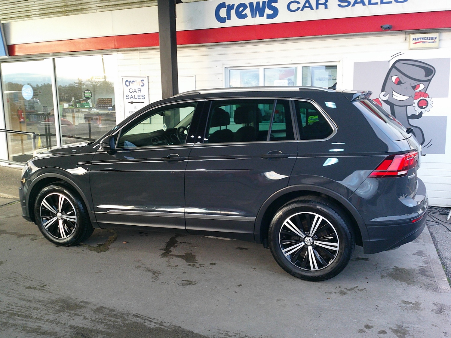 Used Volkswagen Tiguan 2018 for sale - 76625410: Photo 3