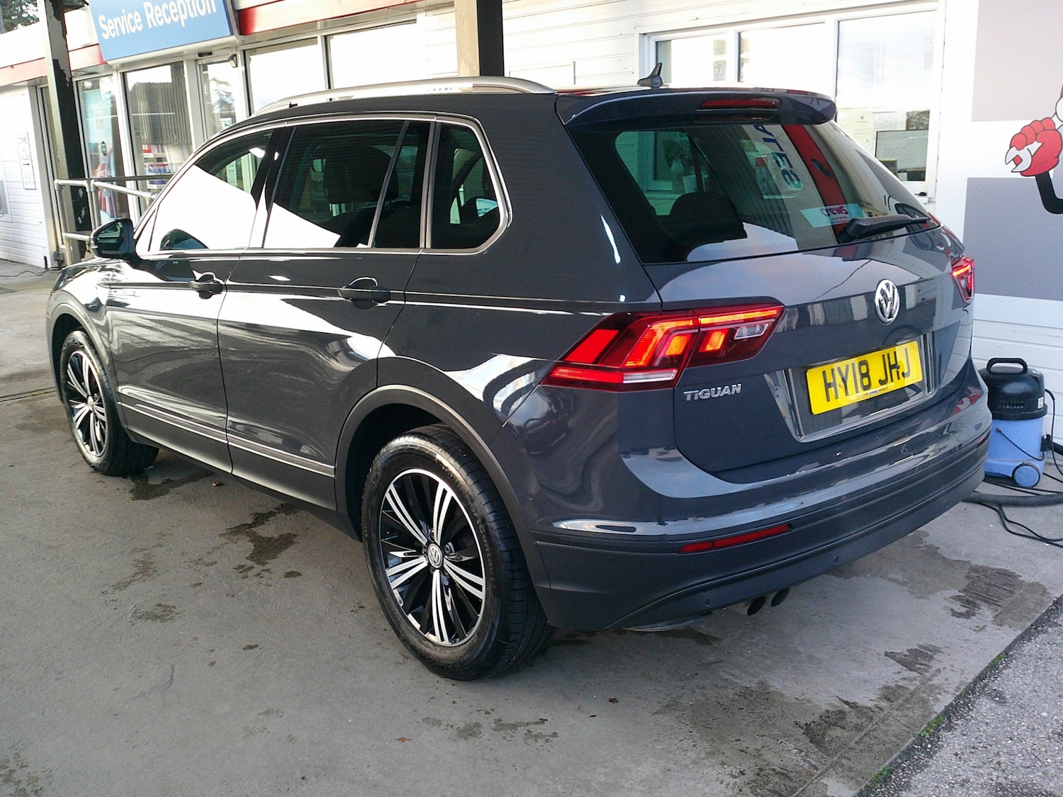 Used Volkswagen Tiguan 2018 for sale - 76625410: Photo 4